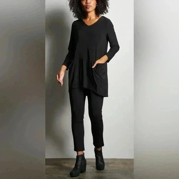 LIV by Habitat Clothes | “Audrey” Pintuck Tunic, Heather Olive Green - Picture 8 of 8